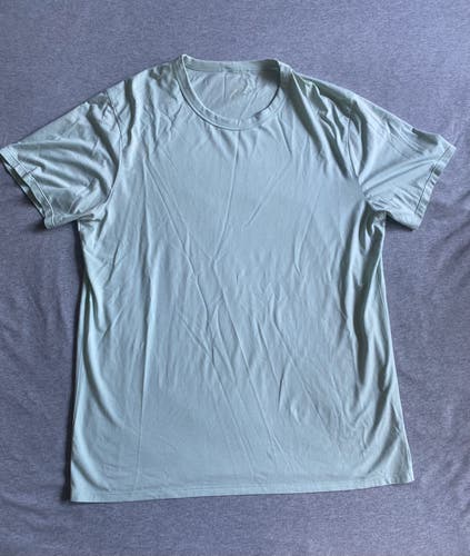 Lululemon Fundamental Tee - L