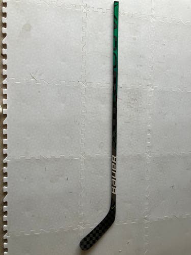 Used Intermediate Bauer Right Handed P92M Pro Stock Vapor FlyLite Hockey Stick