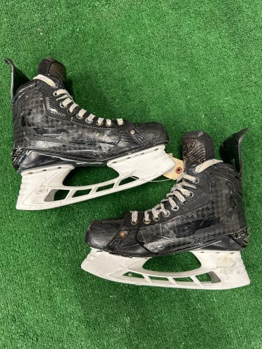 Used Senior Bauer Supreme Mach Hockey Skates 9.5 (Fit 1)