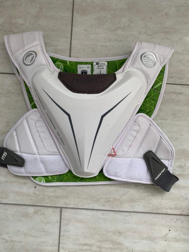 New Large Maverik M5 Shoulder Pads