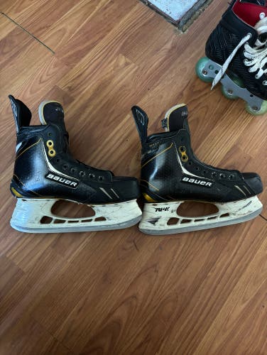 Used Senior Bauer Regular Width 7.5 Supreme TotalOne NXG Hockey Skates