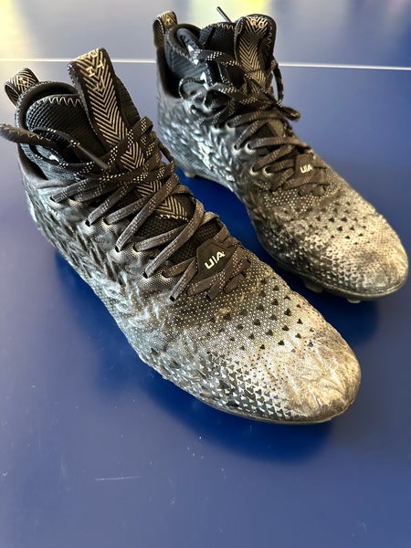 Used Men's Mid Top Molded Cleats Spotlight MC