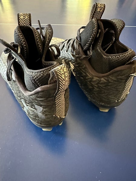 Used Men's Mid Top Molded Cleats Spotlight MC