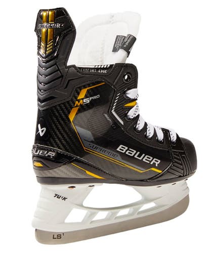 NEW Bauer Supreme M5 Pro Skate , Youth 13.5 D