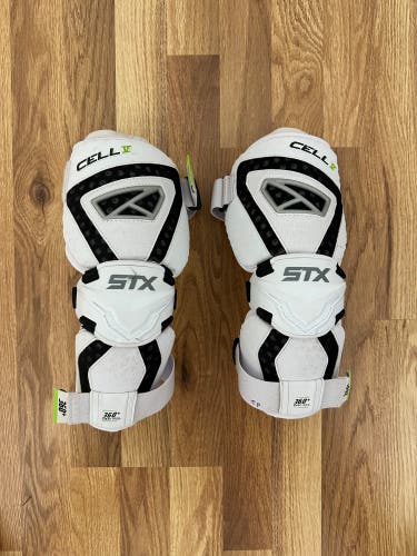 STX Cell 5 Arm Pads Size Medium