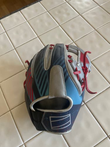 Rawlings Rev204.2x Infield/Pitcher Glove