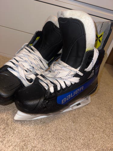 Used Senior Bauer Pro Stock 9 Vapor Hyperlite 2 Hockey Skates