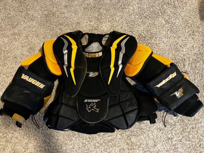 Vaughn Velocity V7 Senior Pro XF Goalie Chest & Arm Protector Small