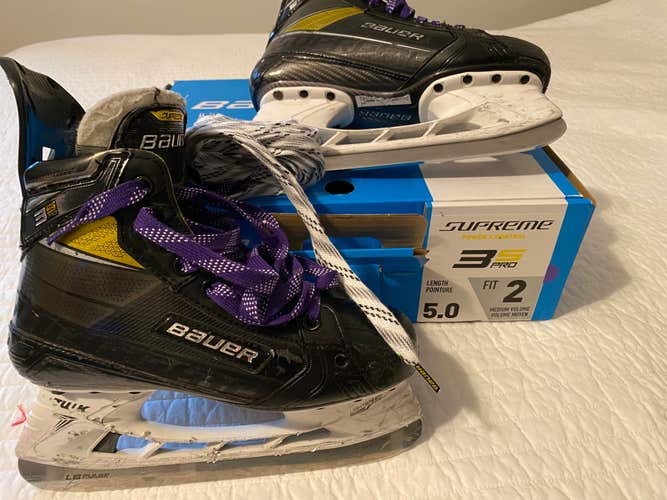 Bauer Supreme 3S Pro  Skates - Size 5, Fit 2 (Free Sharpening)