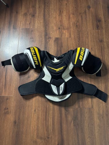 Used Large Bauer Supreme 150 Shoulder Pads