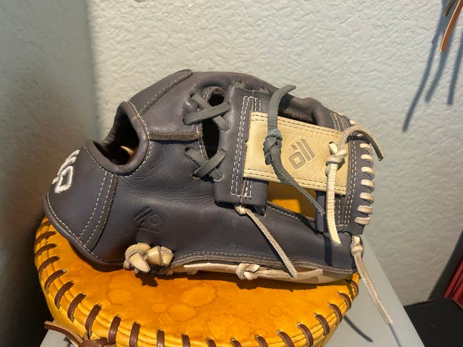 Nakona Edge AK-E-200 11.25" 14U Infield