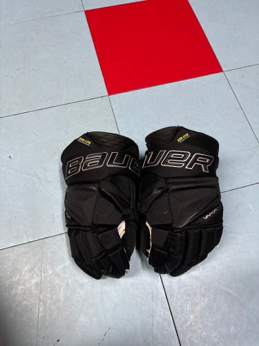 Bauer Hyperlite Gloves