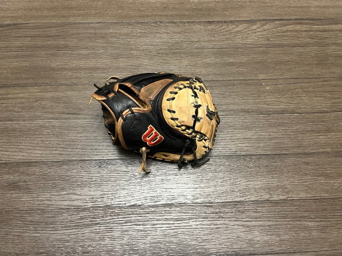 Wilson A2000 M2 33.5” Catchers Mitt