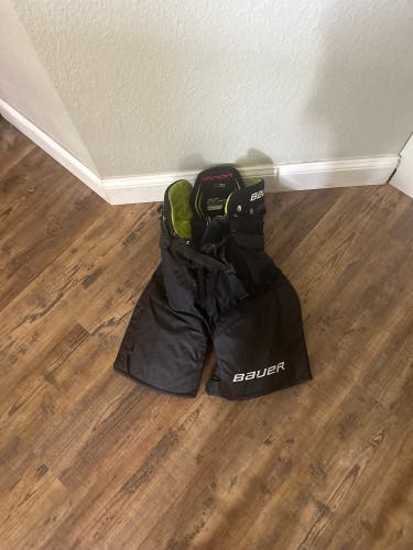JR large Bauer vapor x2.9 hockey pants
