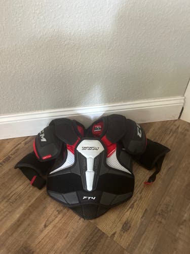 CCM ft4 shoulder pads