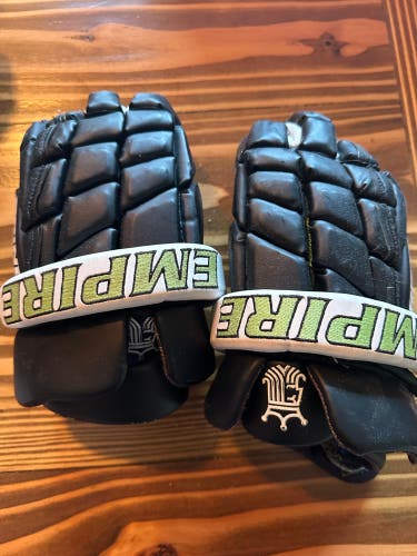 Youth lacrosse gloves