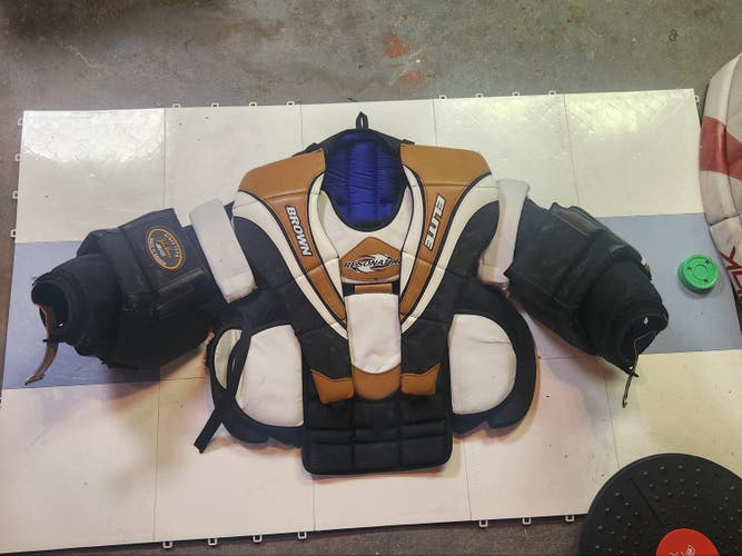Brown JB2400 chest protector XL