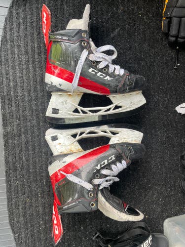 Used Senior CCM 8.5 JetSpeed FT4 Hockey Skates