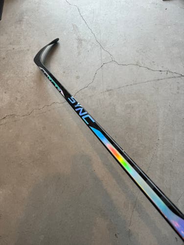 NHL New Senior Bauer Left Hand 77 Flex P28 Pro Stock Nexus Sync Hockey Stick