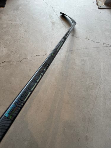 NHL New Senior CCM Right Handed P29 100 Flex Pro Stock RibCor Trigger 6 Pro Hockey Stick