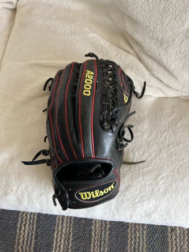 New 2022 Outfield 12.75" A2000 Baseball Glove