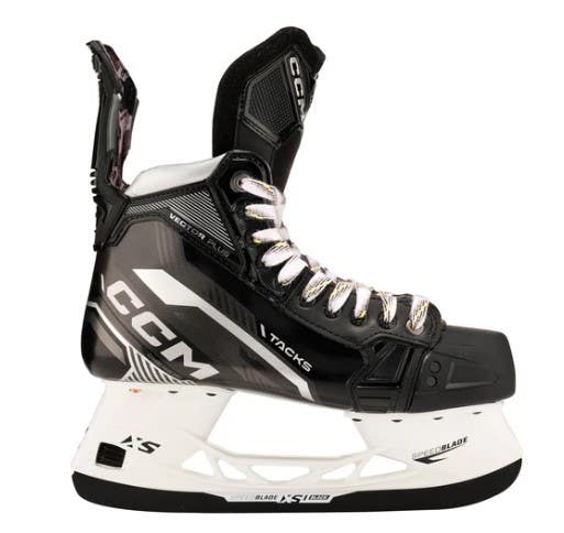 New Senior CCM Tacks Vector Plus Hockey Skates Regular Width 5