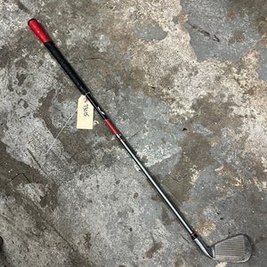 Used Walter Hagen Jr Series 2 Graphite 29" 9 Iron Grip Needs to be Replaced GC1