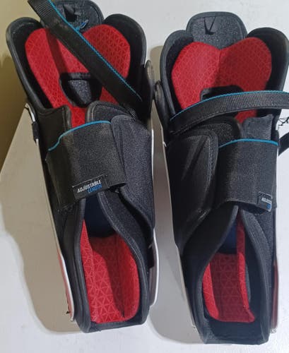 Used Senior CCM Jetspeed FT680 14" Shin Pads