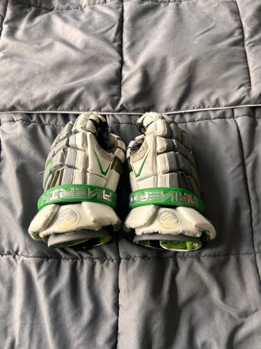 Maverik M4 Lacrosse Gloves