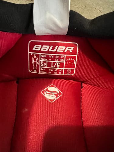 Used Large Senior Bauer Vapor X800 Lite Shoulder Pads