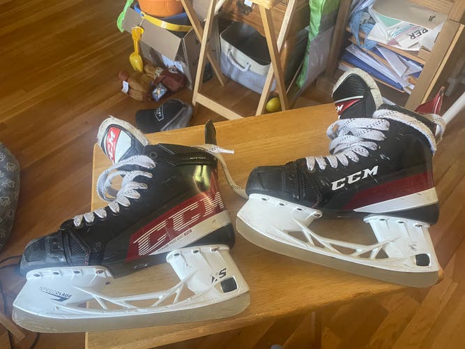 CCM JetSpeed FT4 Ice Hockey skates