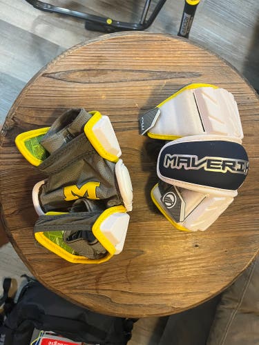 Michigan Maverik Elbow Pads