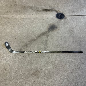 Bauer 2s hockey stick