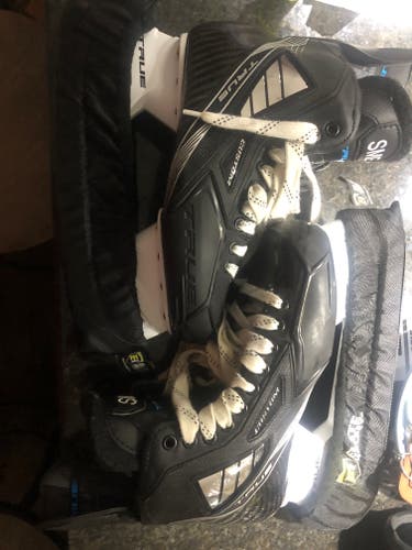 New Senior True Pro Custom Hockey Skates Extra Wide Width Pro Stock 9