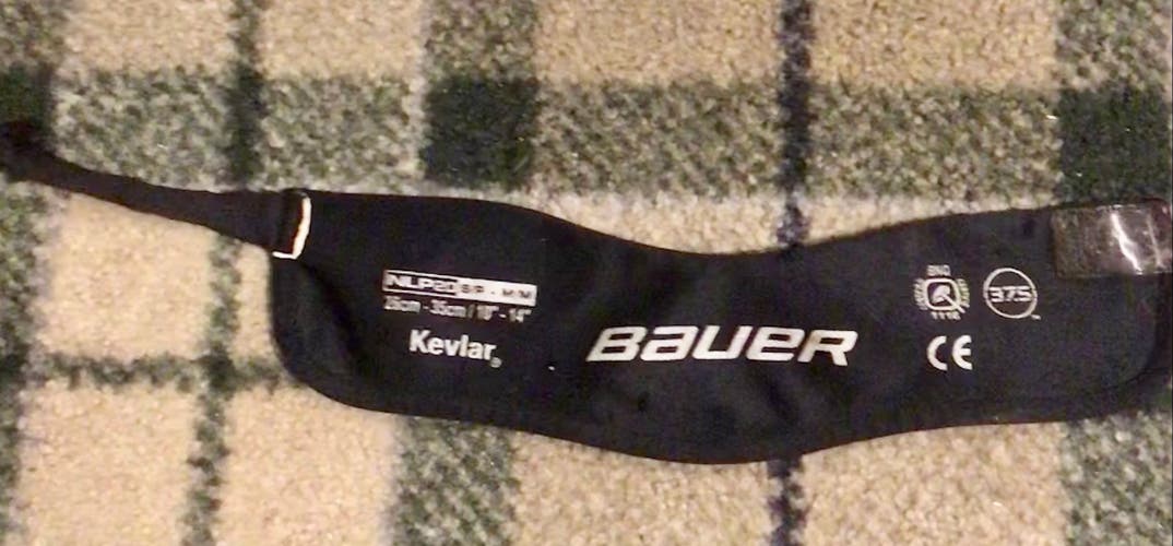 Bauer Kevlar hockey neck guard 10” - 14”