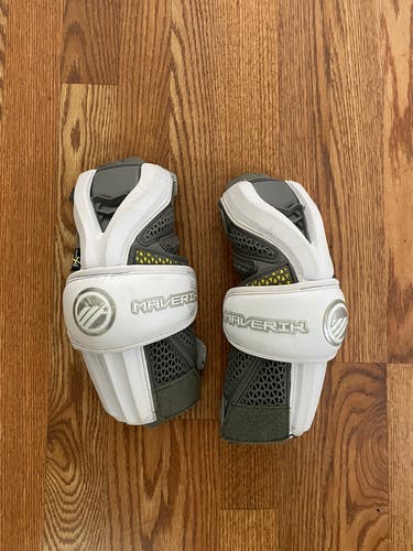 Maverick Rome elbow pads / arm guards