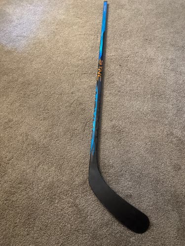 New Senior Bauer Right Handed P92 87 Flex Nexus Sync Hockey Stick