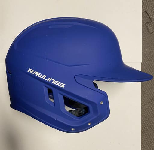 Used 6 7/8 - 7 5/8 Rawlings BBBA100 Batting Helmet