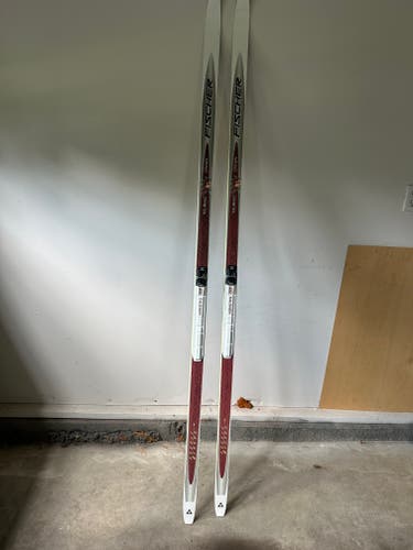 Touring Used 2010 Unisex Fischer RCS Cross Country Skis With Bindings