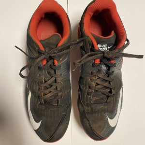 Red Used Size 11 (Women's 12) Adult Men's Nike Low Top Metal