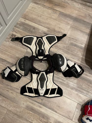 Used Medium CCM Pro Stock Tacks Shoulder Pads