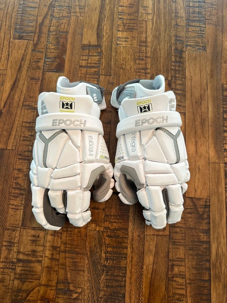 Epoch Integra Elite Gloves from The Epoch North American Showcase