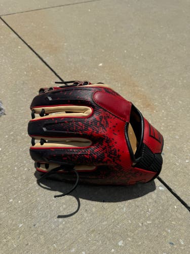 Used Right Hand Throw 11.25" REV1X Baseball Glove