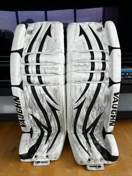 Vaughn v4 Goalie Pads