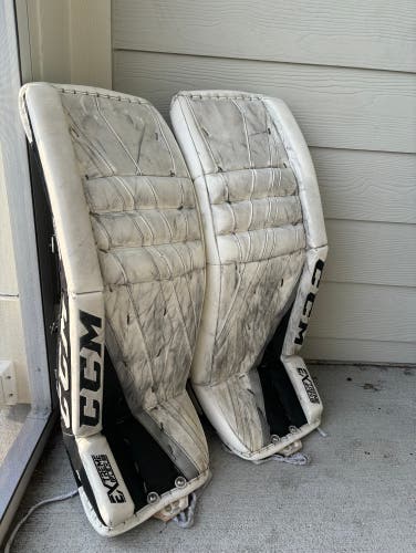 CCM Extreme Flex 3 (34"+1) Goalie Leg Pads