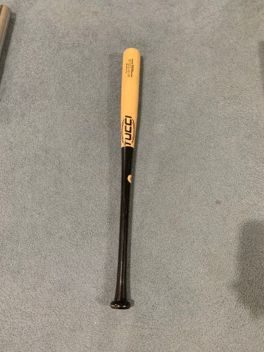 Lightly Used 32in 29oz Tucci Maple Baseball Bat