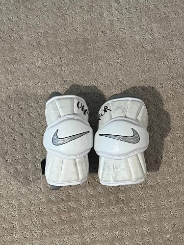 Nike Vapor Arm Pads
