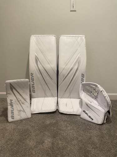 Used 35" Bauer Hyperlite 2 Regular Goalie Full Set Pro Stock