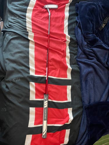 Used Men's Blade Right Handed 35" White hot one Putter