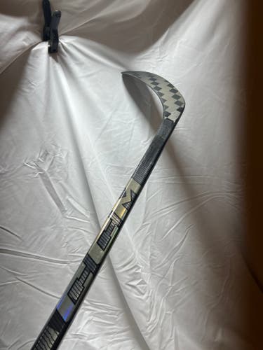 New Intermediate CCM FT Ghost RH 65 Flex P29 Hockey Stick (2nd)